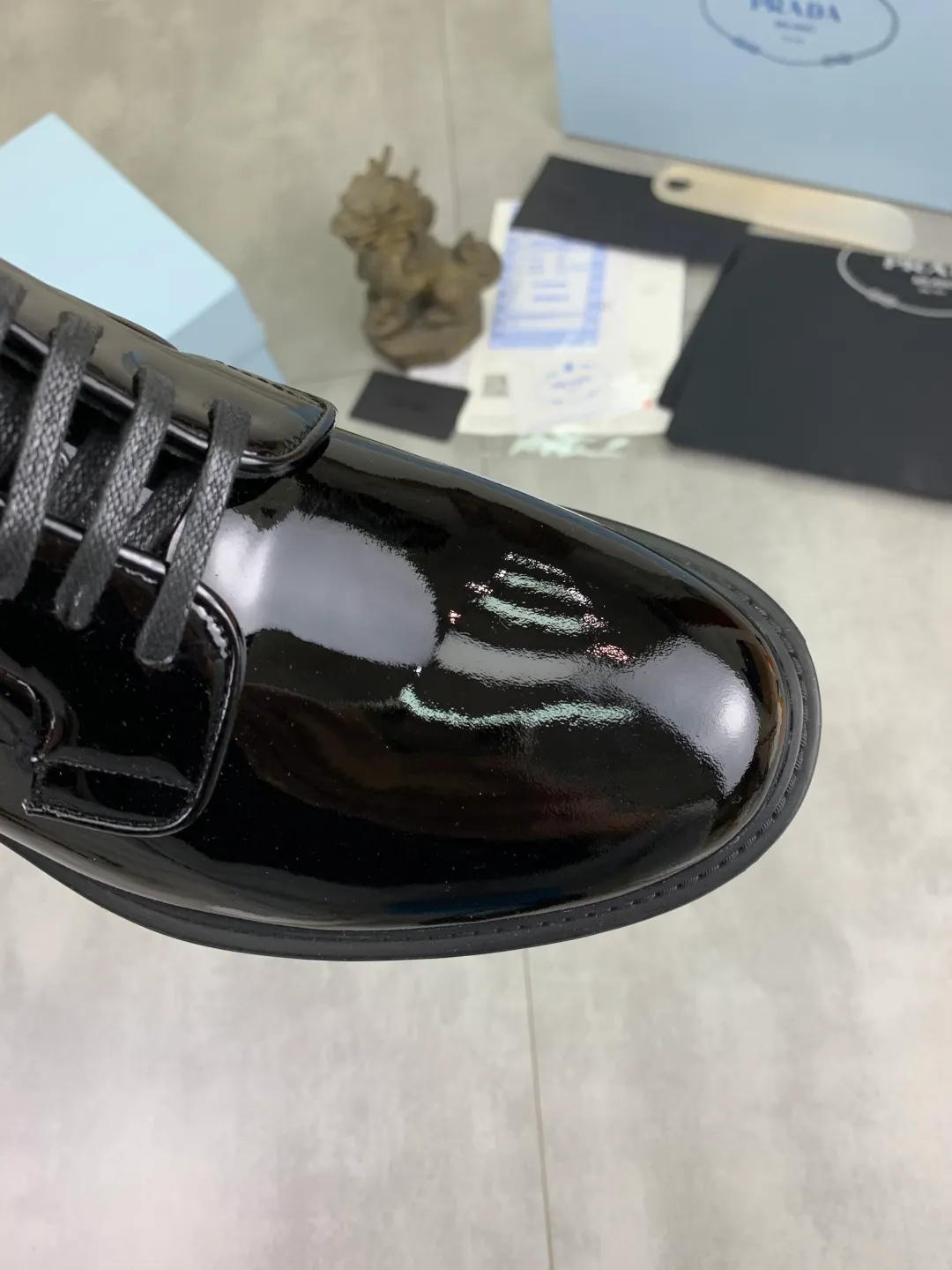 Men's Men's Shoes💰P640💰[New Style] High Quality Water-dyed Niuli 🆘[PRADA] Prada's latest casual business leather shoes for men! Listed simultaneously! The fabric is made of specially imported original calfskin, and the interior is made of imported water-dyed cowhide. It is absolutely luxurious and leads the fashion trend. High-end combination rubber outsole, size: 38-44 (45 and 46 can be customized) 3️⃣ colors available
